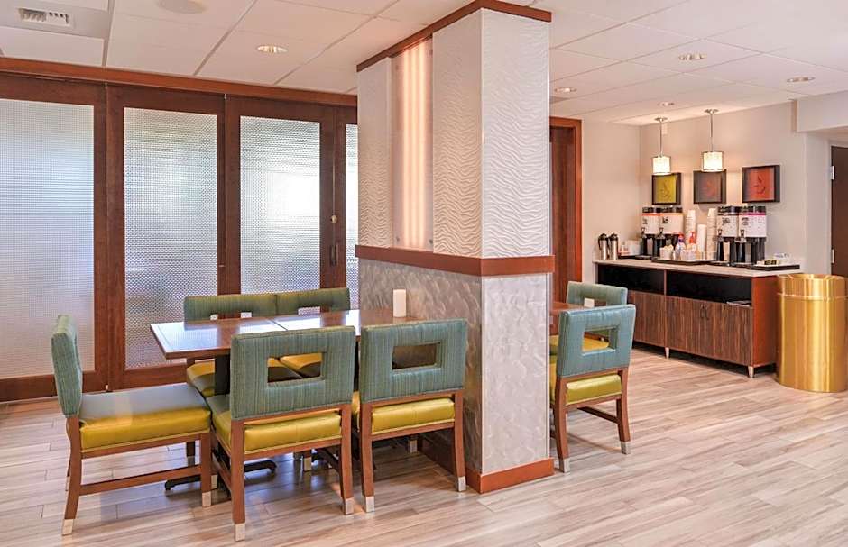 Hampton Inn By Hilton Seattle-Airport