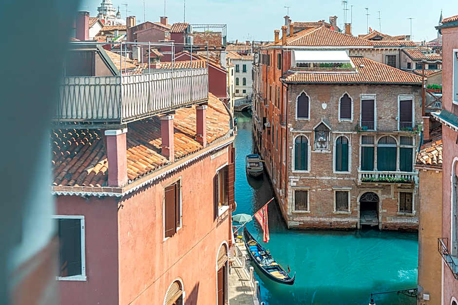 All'Angelo Art Hotel