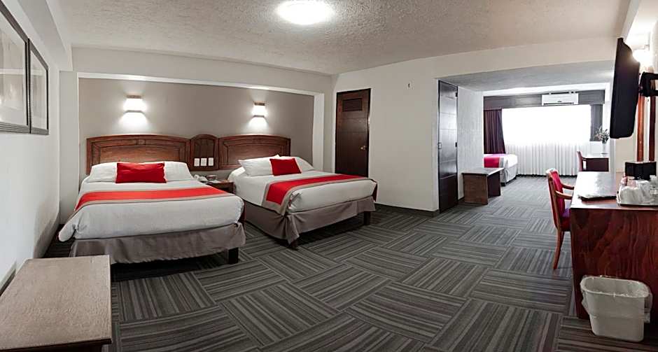 Ramada Plaza by Wyndham Leon