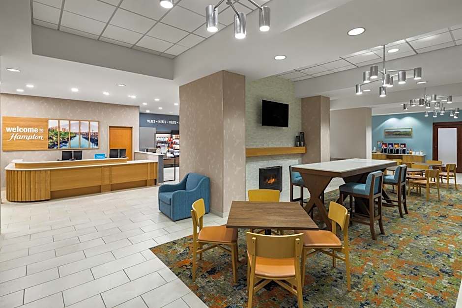 Hampton Inn & Suites Bremerton