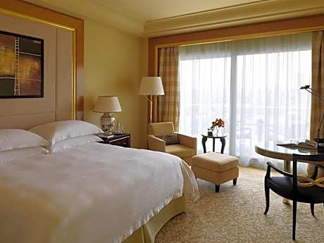 COURTYARD VIEW ROOM KING