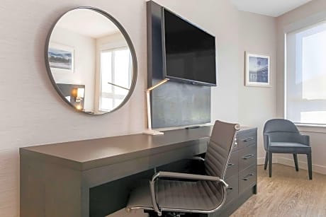 1 Queen Bed, Nonsmoking