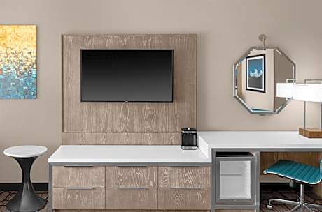 King Corner Room