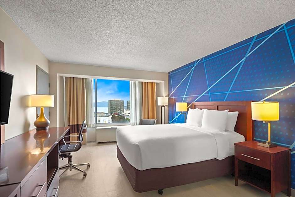 Comfort Inn By The Bay