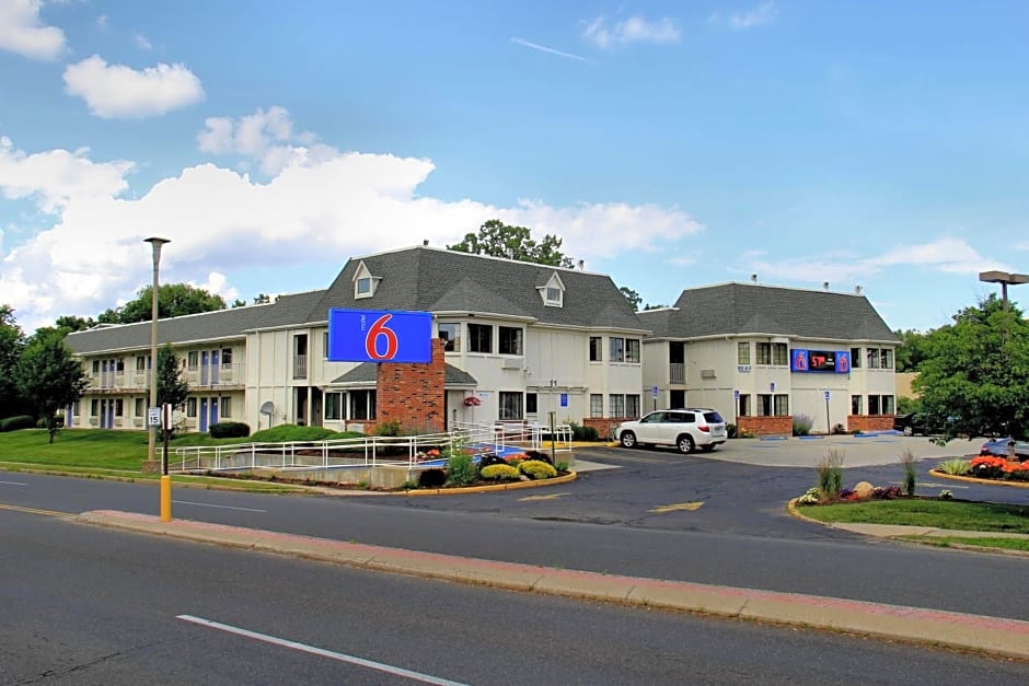 Motel 6-Enfield, CT - Hartford