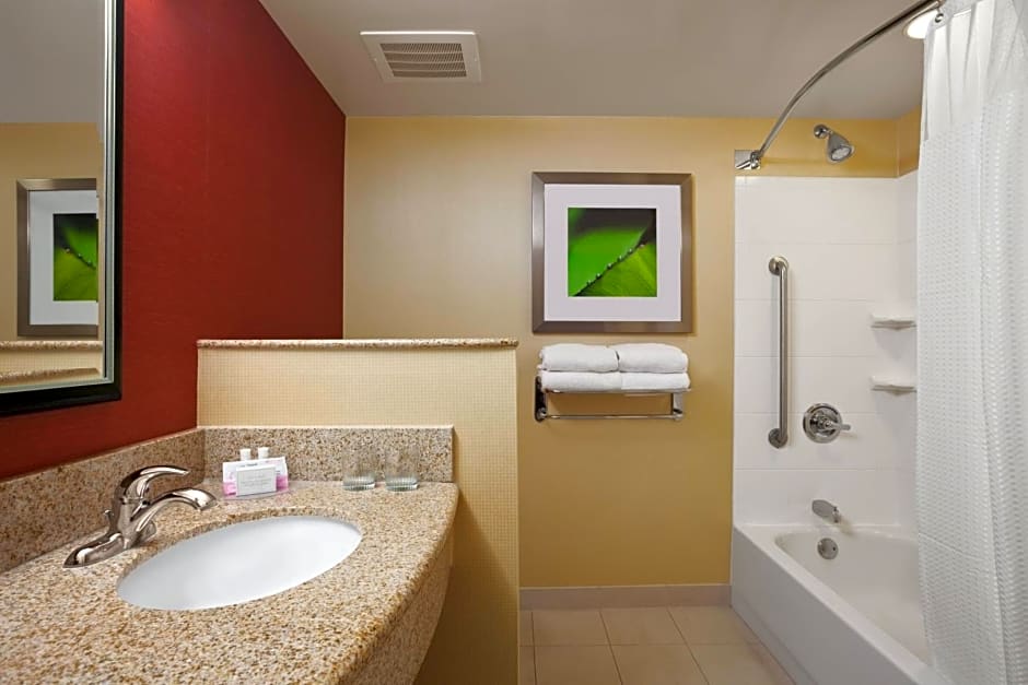 Sonesta Essential Junction City