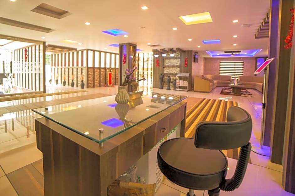 SOUTH GATE RESIDENCY