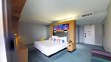 Suite, 1 King Bed with Sofa bed, Balcony, City View (Balcony) (1 King Bed and 1 Double Sofa Bed)