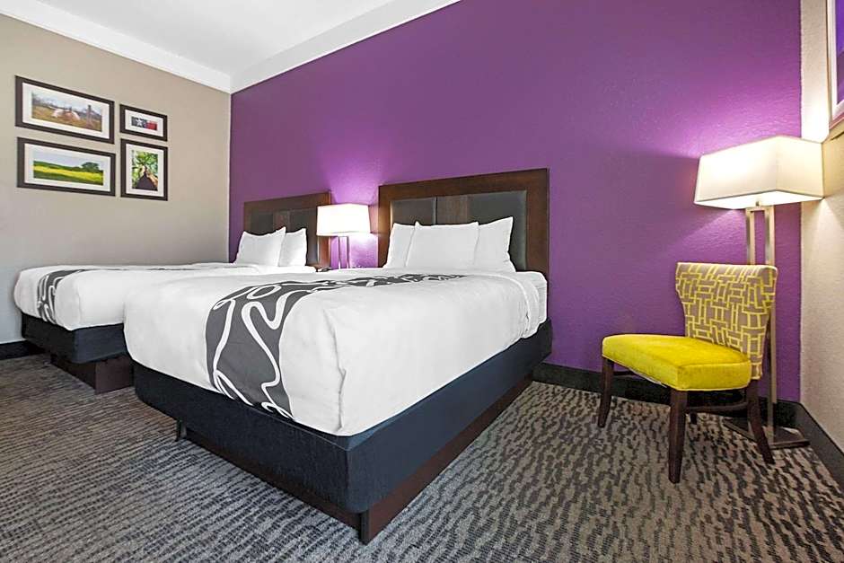 La Quinta Inn & Suites by Wyndham Pearland