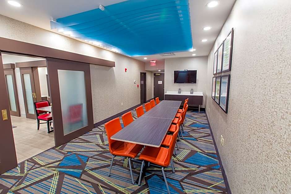 Holiday Inn Express Hotel & Suites Harriman By IHG