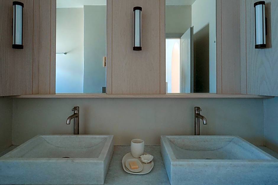 Black Rose Beach Suites