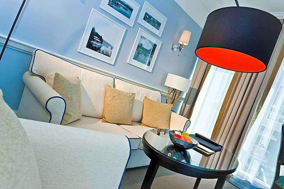 Lake's - My Lake Hotel