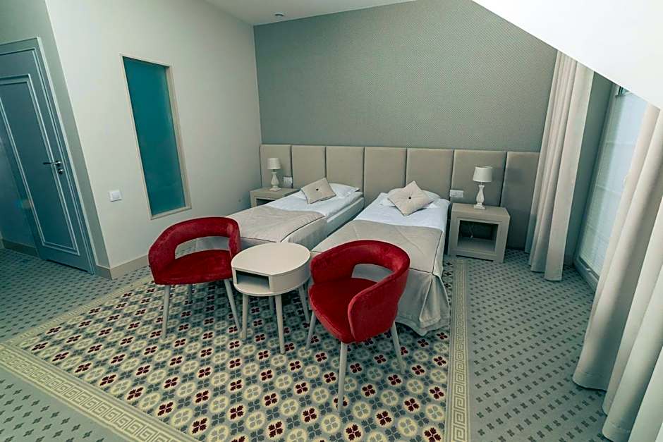 Photo 1 of 4 of Larger 2 Beds