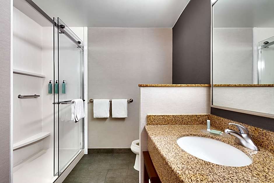 Courtyard by Marriott Johnson City