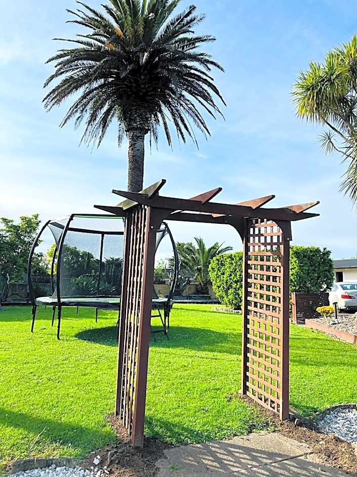 18th Avenue Thermal Motel