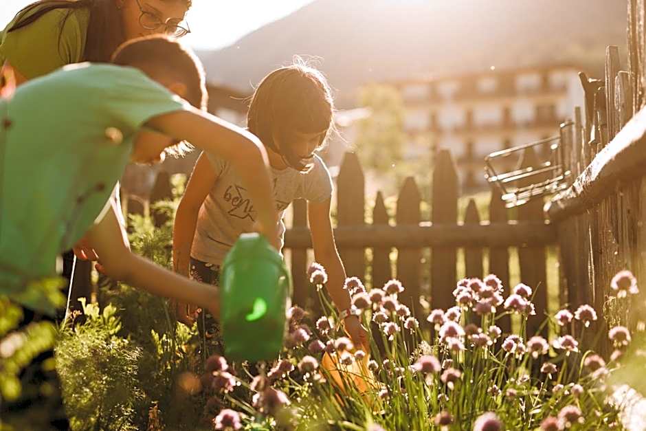 Family Hotel Serena