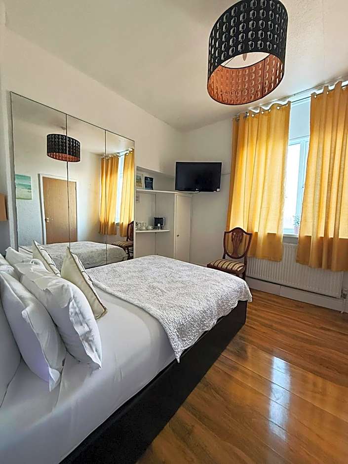 Sids restaurant and bar with rooms