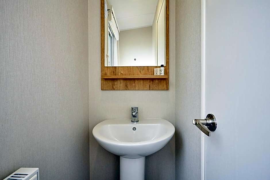 Sauchope Links Holiday Lodge and Glamping Park