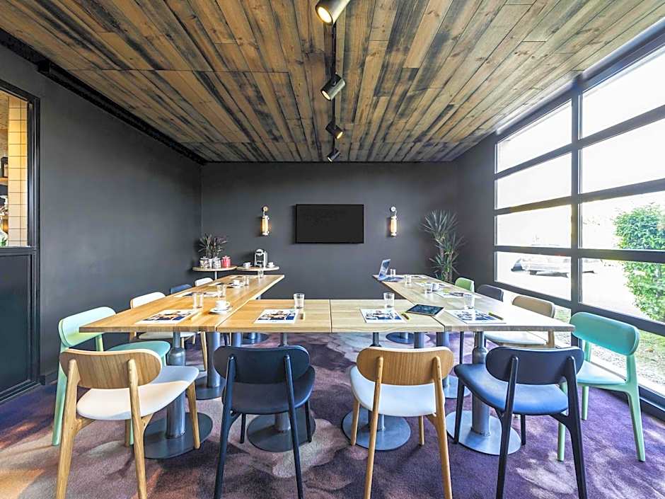 ibis Styles Lyon Meyzieu Arena Stadium