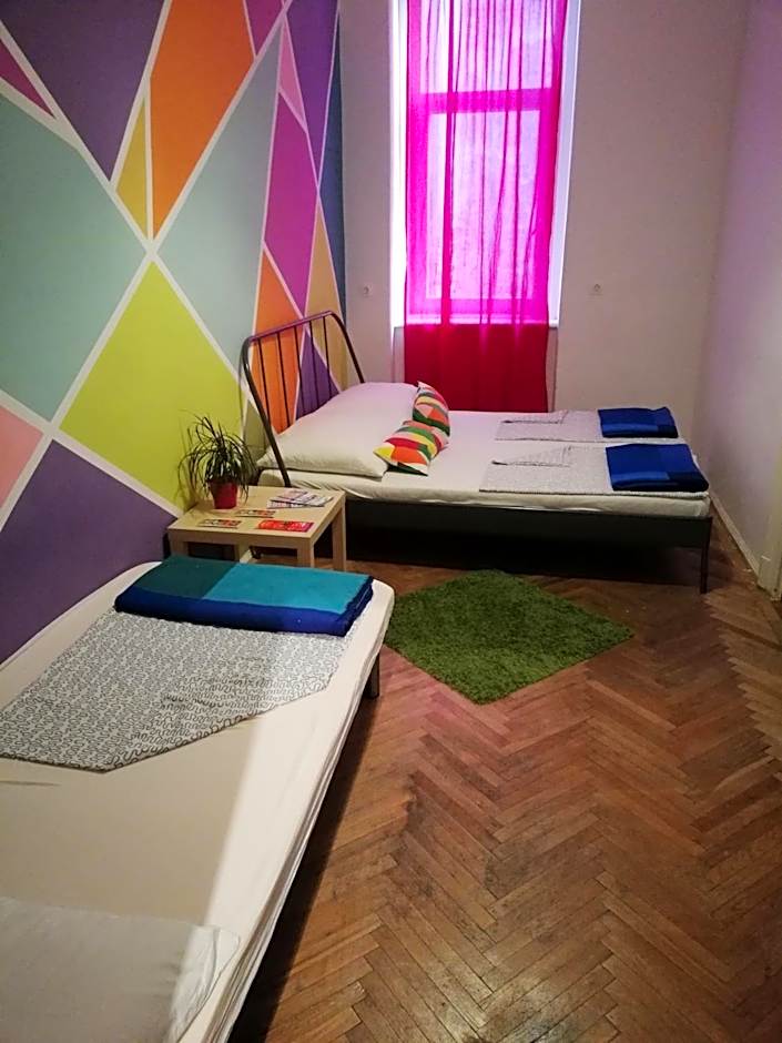 Budapest Party Hostel at Udvarom
