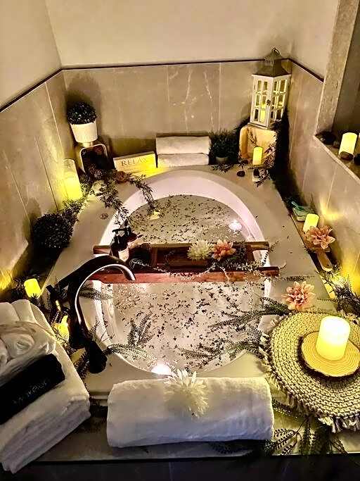 Beautiful tranquil centrally located condo