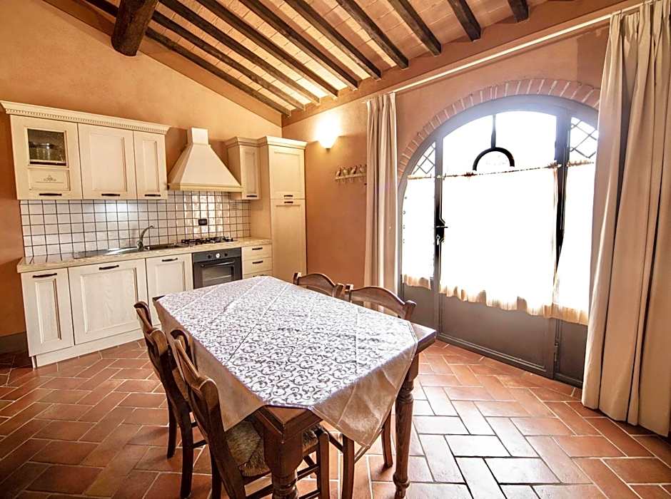 ISA-Residence with swimming-pool in Monteverdi Marittimo
