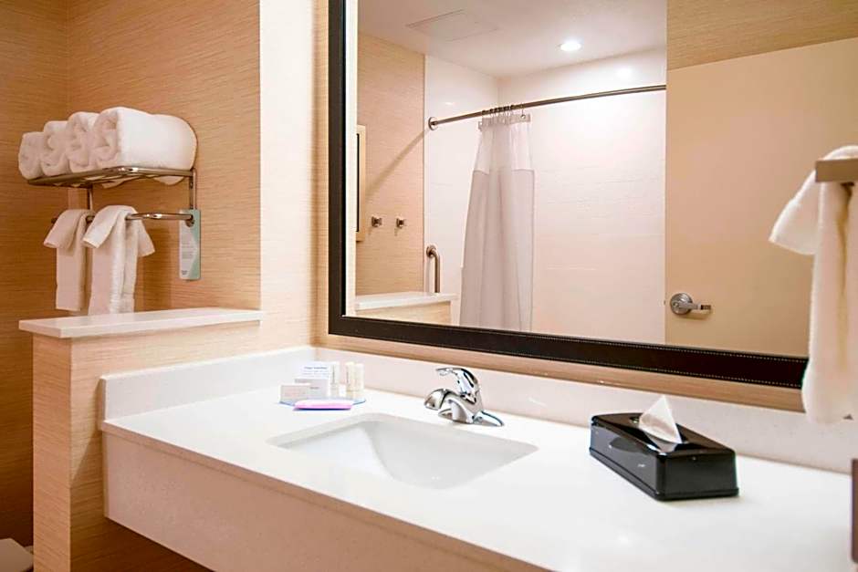 Fairfield Inn & Suites by Marriott San Antonio Brooks City Base