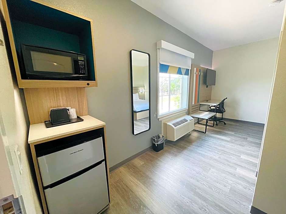 Sonesta Essential North Houston
