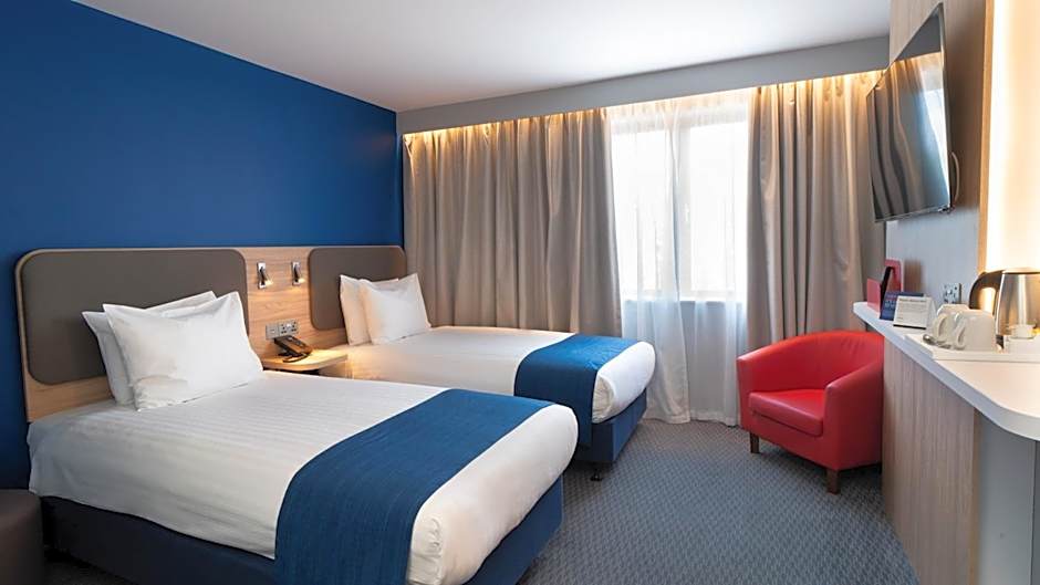 Holiday Inn Express Poole By IHG