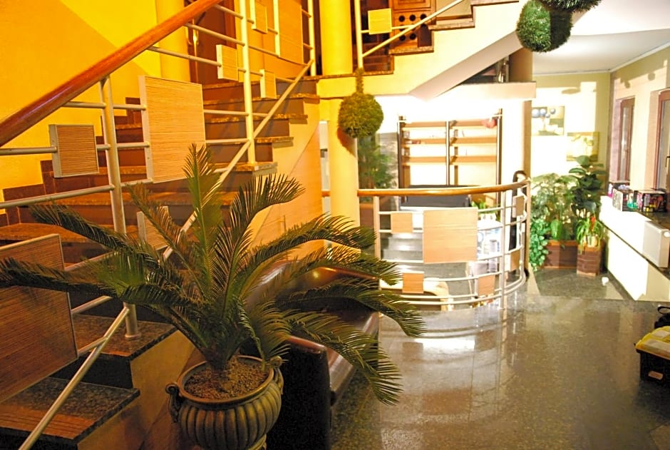 Adeo Hostel