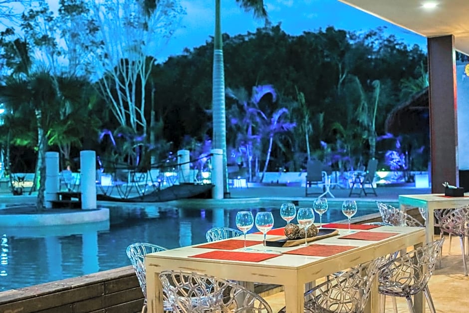 Casa Kaoba Hotel & Suites