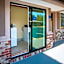 Travelodge by Wyndham Macon West