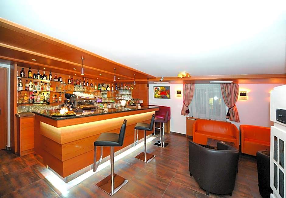 König - Joker Card included in Summer