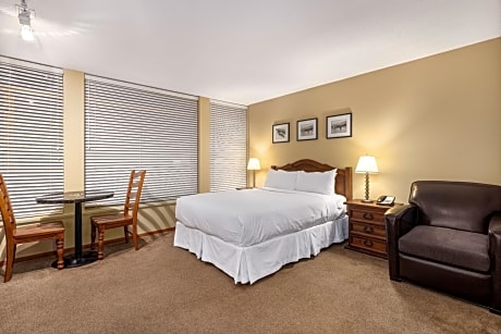 Cascade Lodge suite WIFI cable HDTV pool hot tubs sauna gym