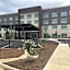 Holiday Inn Express & Suites Roanoke - Civic Center By IHG