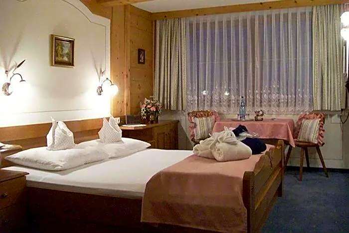 Hotel Edelweiẞ garni - b&b