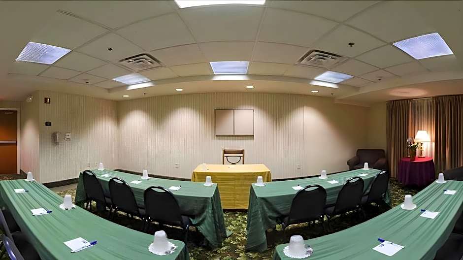 Holiday Inn Express Hotel & Suites Clearwater North/Dunedin By IHG