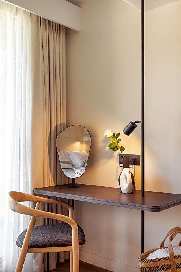 Erato by Samian Mare