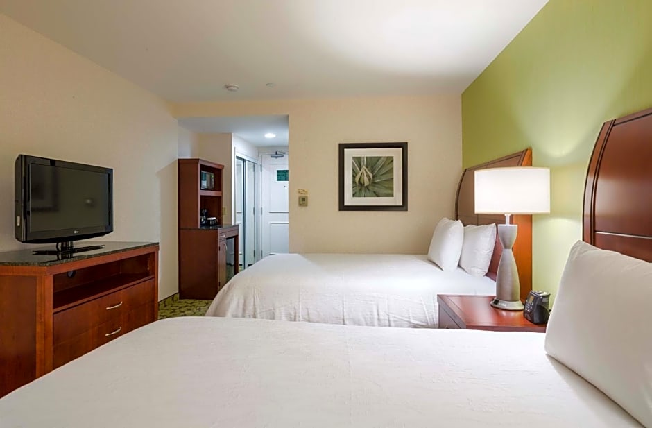 Hilton Garden Inn Queens/JFK