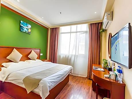 Business Queen Room