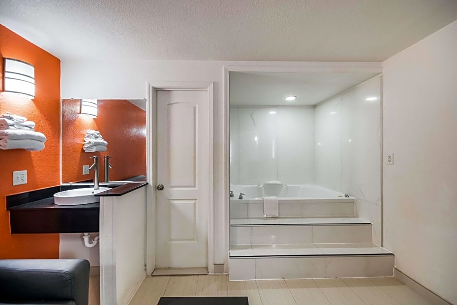 Motel 6-Houston, TX - Brookhollow