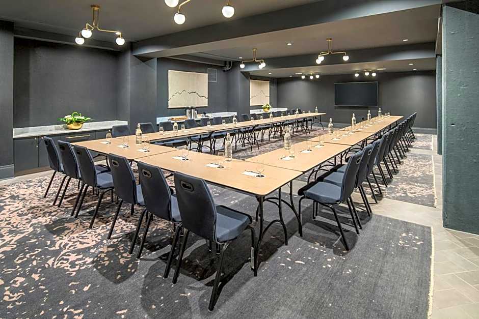 Hi-Lo Hotel, Autograph Collection by Marriott