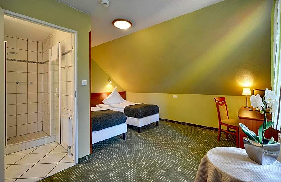 Hotel Belweder - przy hotelu Golebiewski