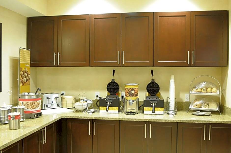 Hampton Inn By Hilton & Suites Redding