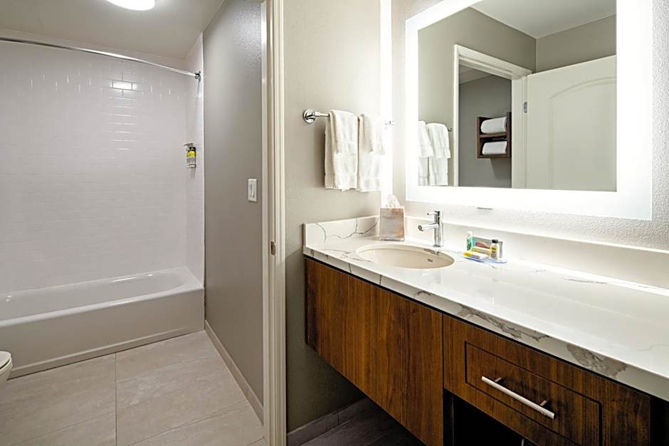 Staybridge Suites Long Beach Airport By IHG