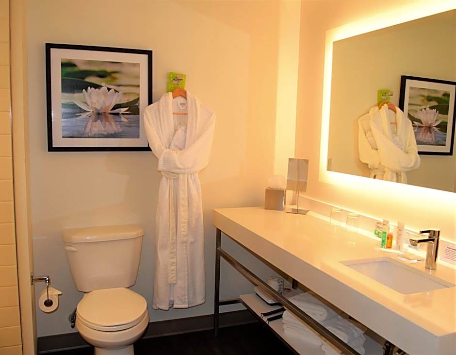 Radisson Kingswood Hotel & Suites, Fredericton, NB 