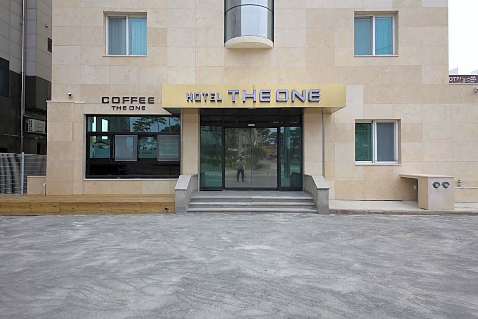 Hotel The One