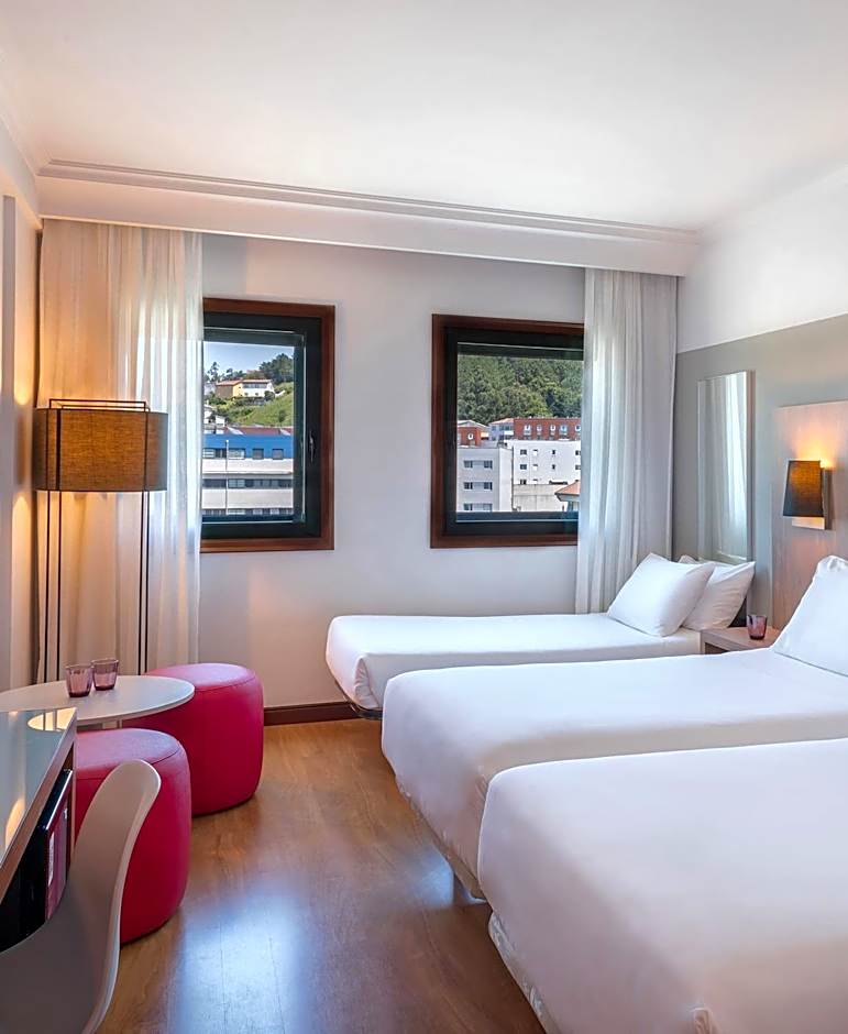 Hotel Santiago Plaza Affiliated by Meliá
