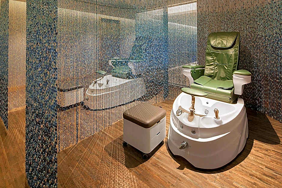 Renaissance Dhaka Gulshan Hotel