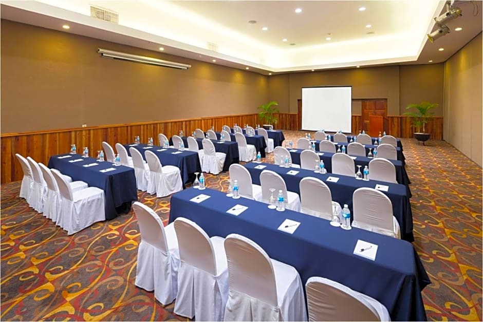 Blue Bay Grand Esmeralda - All Inclusive